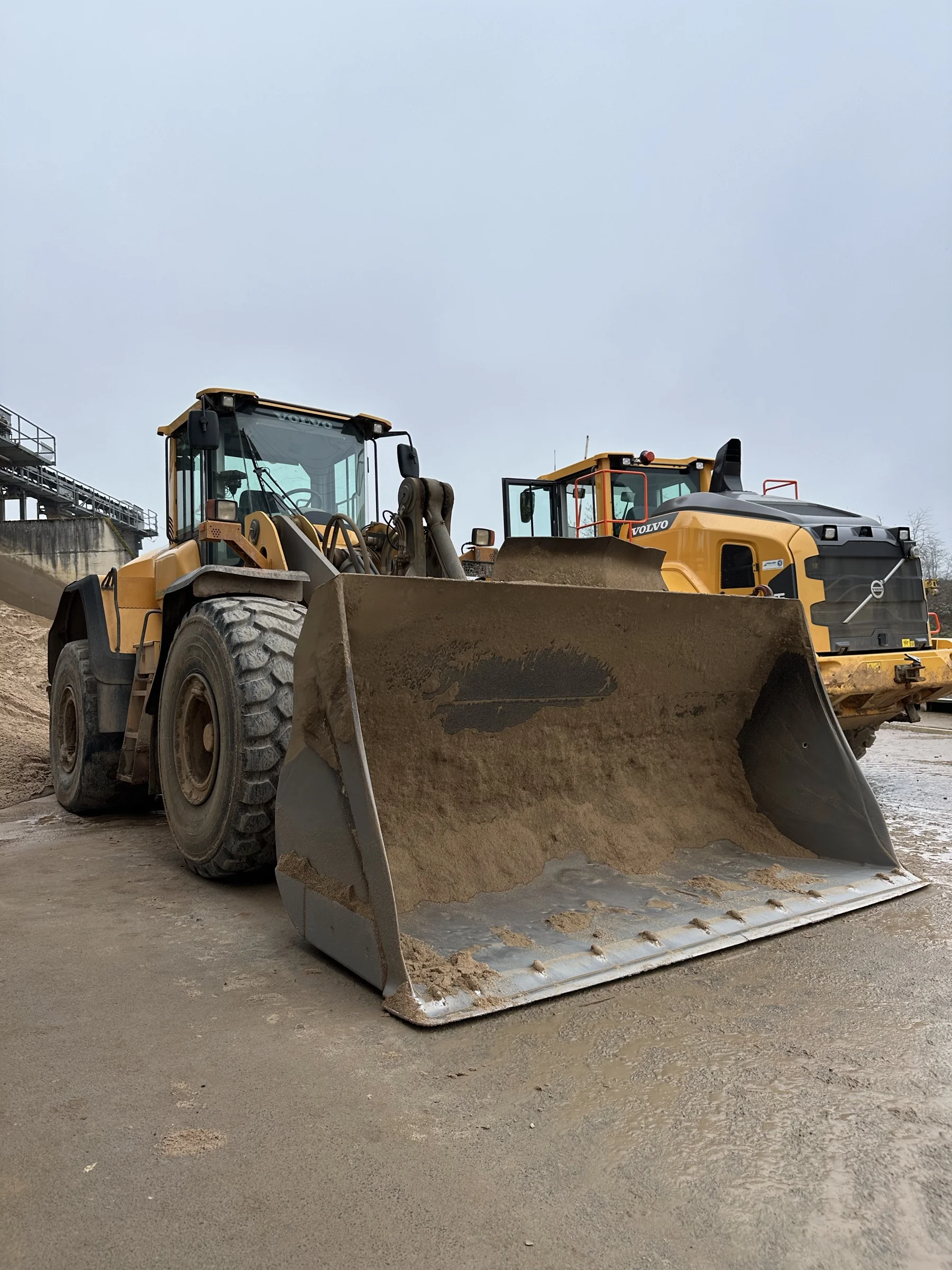 Caterpillar Radlader auf der Baustelle