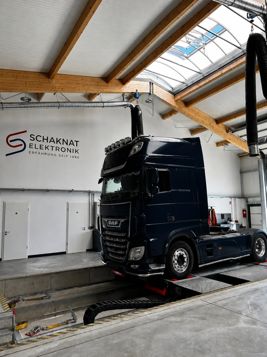 DAF XF auf dem Leistungsprüfstand bei Schaknat
