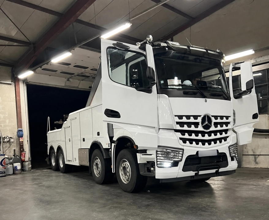 Mercedes Arocs Bergungsfahrzeug, Motoroptimierung bei Schaknat