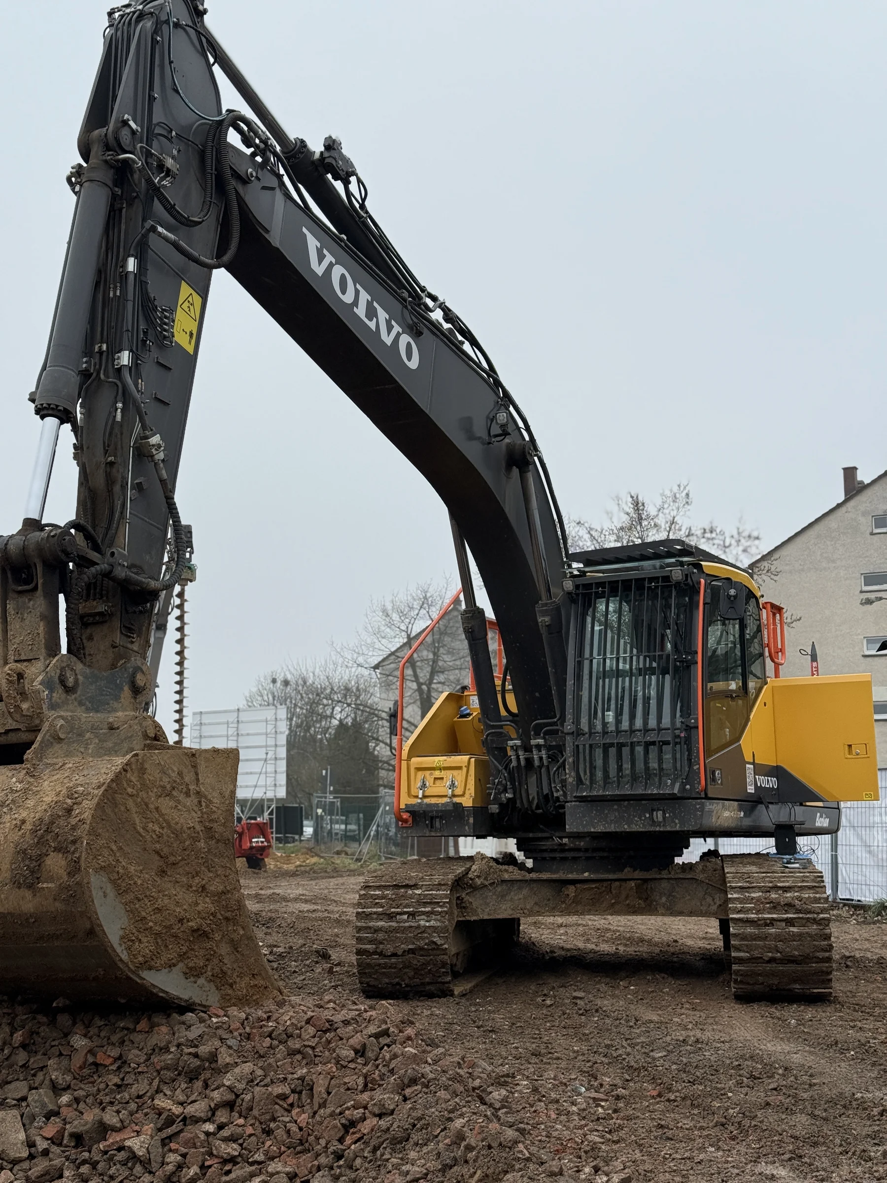 Volvo EC220 Kettenbagger auf der Baustelle